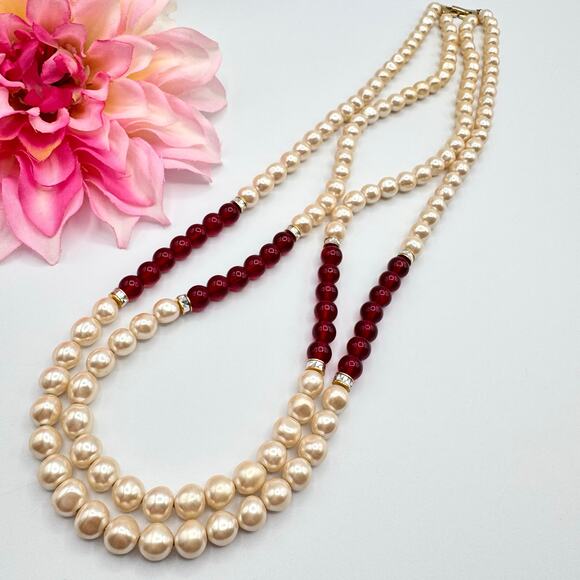 Vintage Faux Pearl Ivory Red Lucite Bead Double Strand Necklace Classic Romantic - Picture 6 of 14